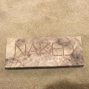 Urban Decay Naked Smoky Eyeshadow Palette